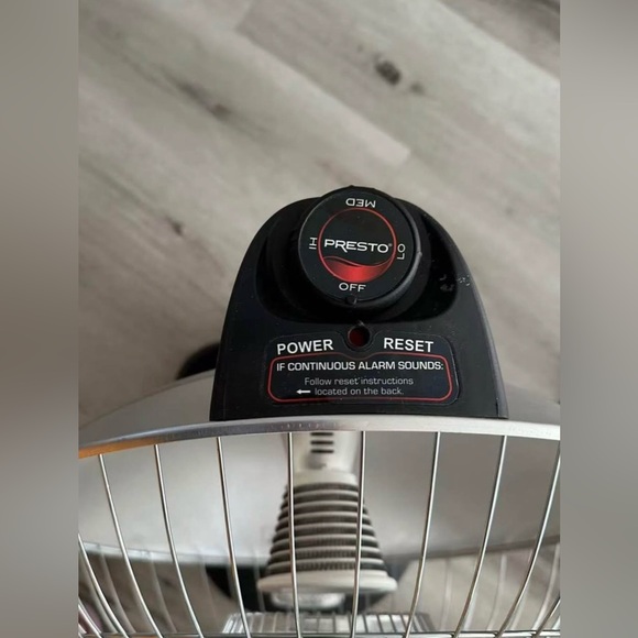 Presto Heat Dish Plus Parabolic Electric Heater, Black and Silver - Picture 3 of 8